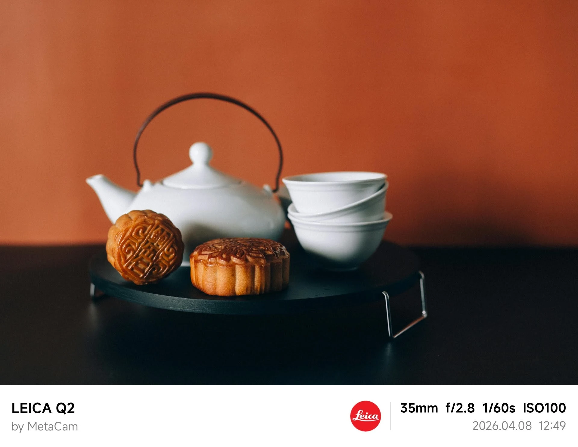 ModernBadge EXIF Template